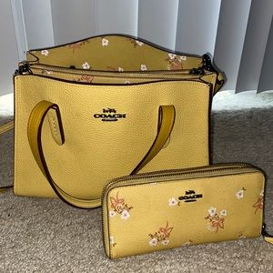 Yellow Coach set